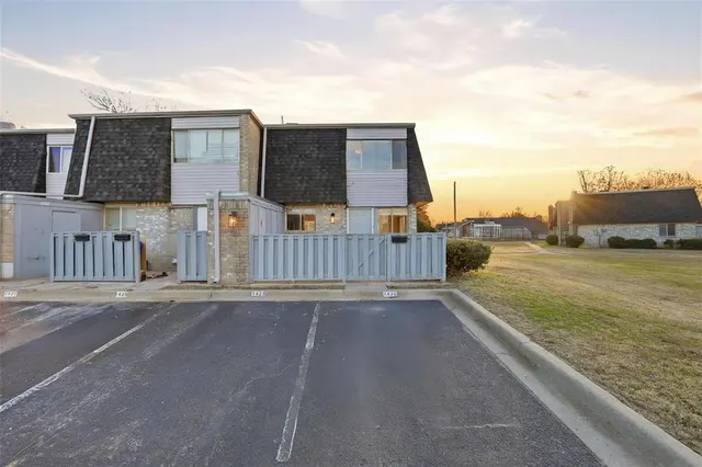 Photo 3 — 1423 Bill Carrol Drive, Norman, OK 73071