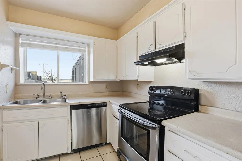 Photo 6 — 1423 Bill Carrol Drive, Norman, OK 73071