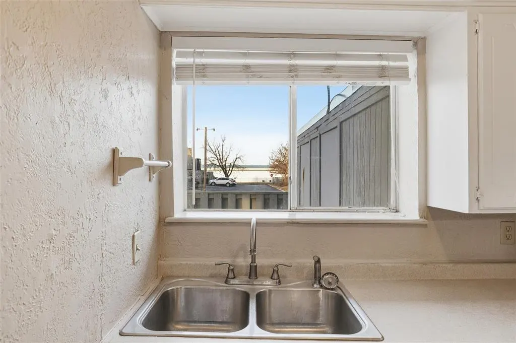Photo 8 — 1423 Bill Carrol Drive, Norman, OK 73071