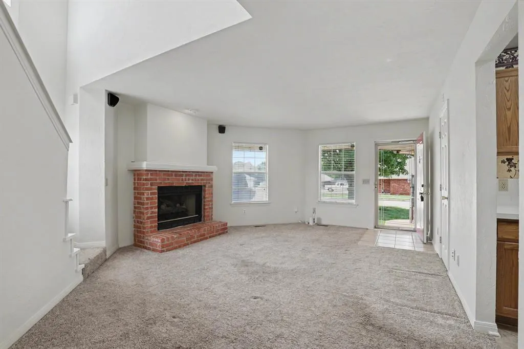 Photo 5 — 336 Lariat Circle, Edmond, OK 73003