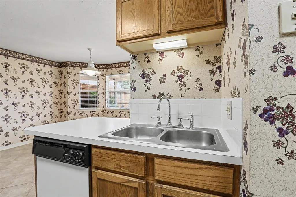 Photo 10 — 336 Lariat Circle, Edmond, OK 73003