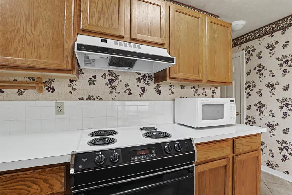 Photo 11 — 336 Lariat Circle, Edmond, OK 73003