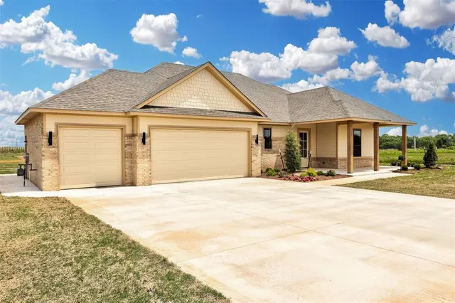 Photo 3 — 1026 Maverick Pass, Piedmont, OK 73078