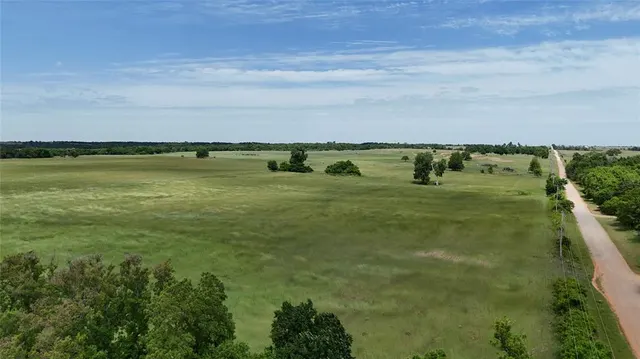 Photo 4 — N Broadway Road 9, Guthrie, OK 73044