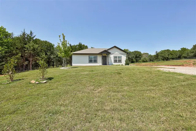 Photo 3 — 332252 E Caprock Drive, Wellston, OK 74881