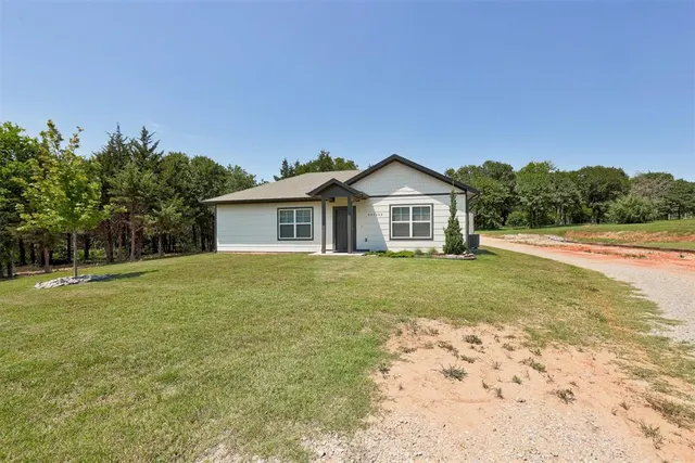 Photo 5 — 332252 E Caprock Drive, Wellston, OK 74881