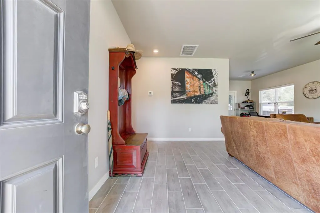 Photo 7 — 332252 E Caprock Drive, Wellston, OK 74881