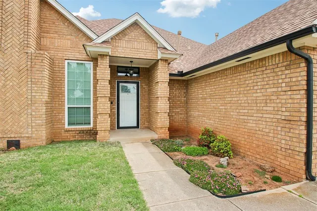 Photo 5 — 3113 SW 99th Street, Oklahoma City, OK 73159