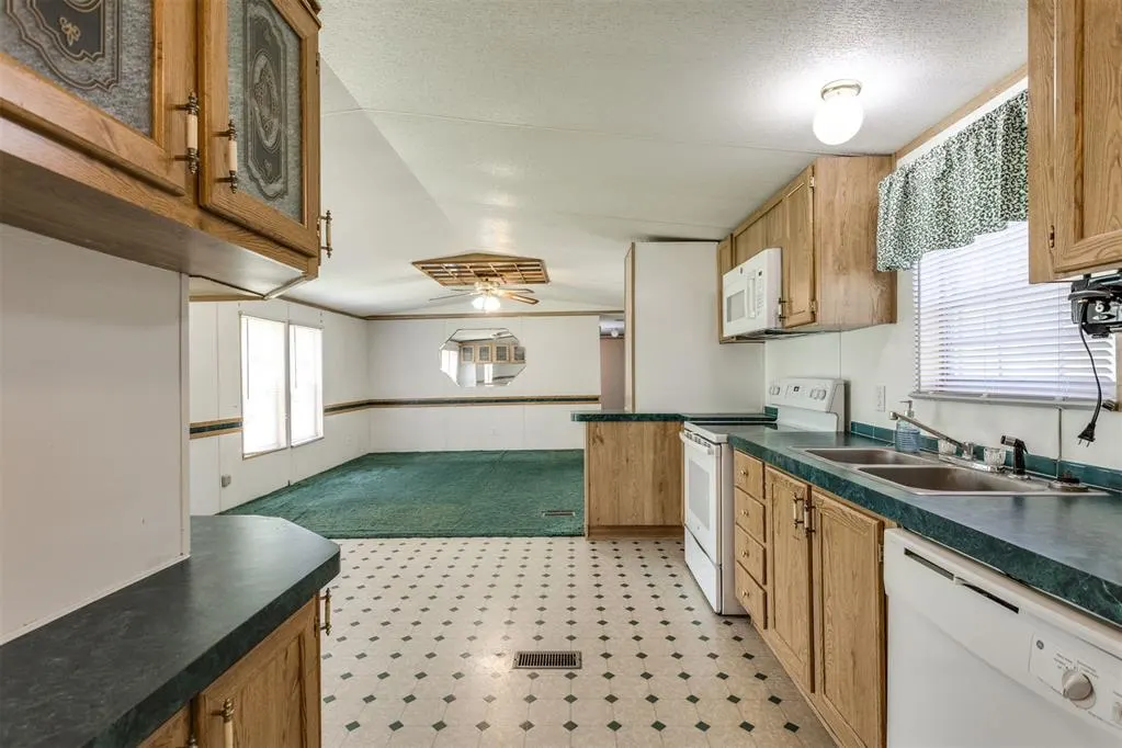Photo 8 — 1001 Wildfire Drive, Norman, OK 73026