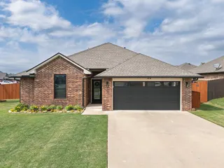 Sold home at 1922 Glenbrook Drive