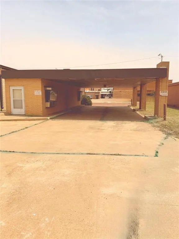 Photo 7 — 117 S Jefferson Avenue, Elk City, OK 73644