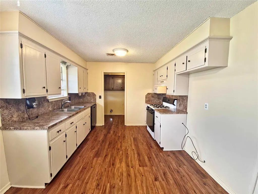 Photo 9 — 13917 N Everest Avenue, Edmond, OK 73013