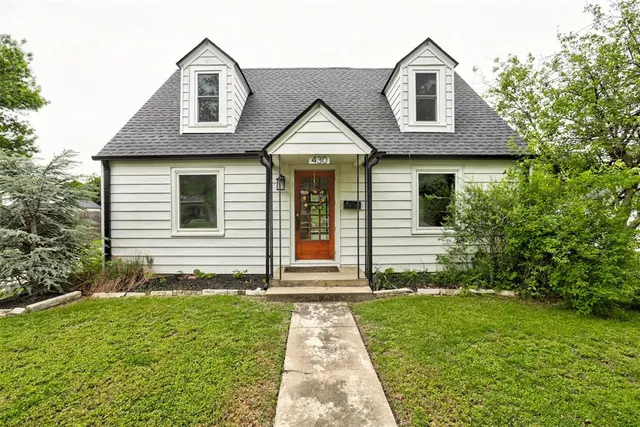 Photo 5 — 430 Iowa Street, Norman, OK 73069