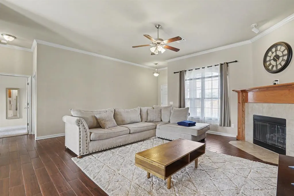Photo 3 — 8129 Azurewood Drive, Oklahoma City, OK 73135