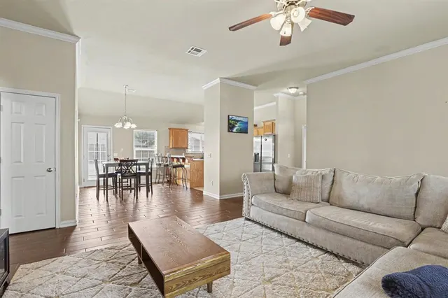 Photo 4 — 8129 Azurewood Drive, Oklahoma City, OK 73135