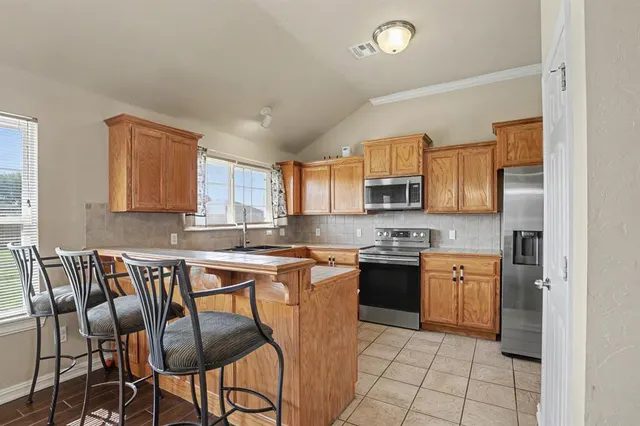 Photo 6 — 8129 Azurewood Drive, Oklahoma City, OK 73135