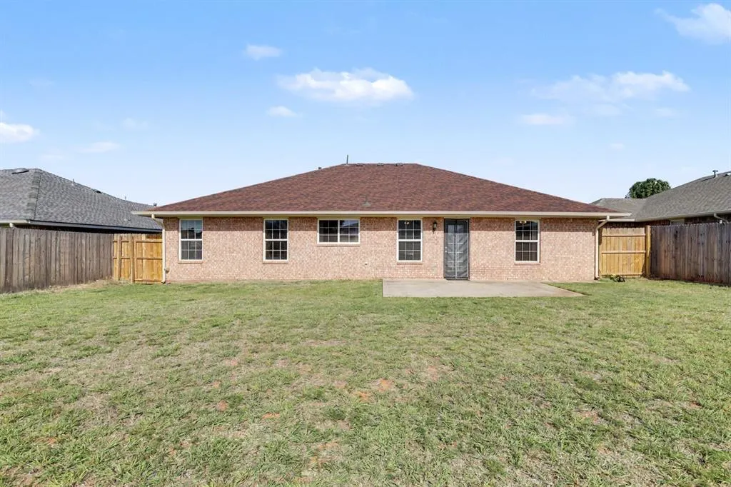 Photo 22 — 8129 Azurewood Drive, Oklahoma City, OK 73135