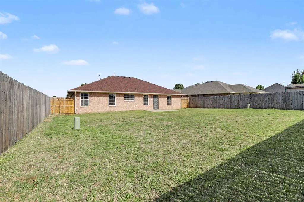 Photo 23 — 8129 Azurewood Drive, Oklahoma City, OK 73135