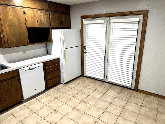 Photo 6 — 1105 S 13th Street, Clinton, OK 73601