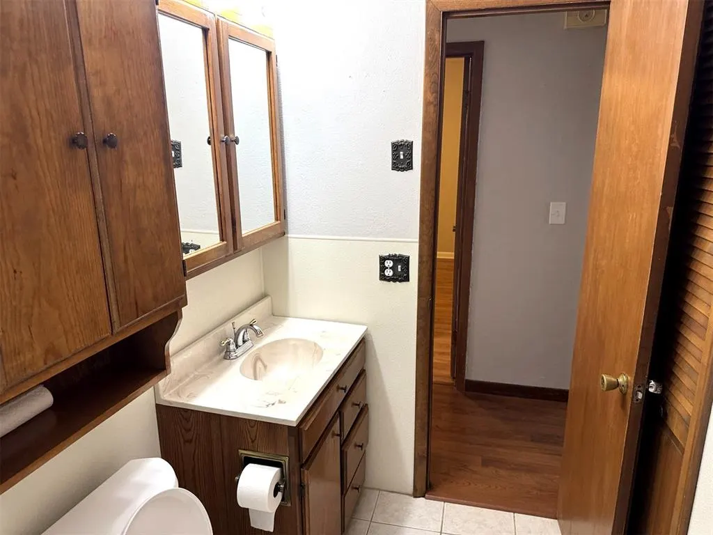 Photo 10 — 1105 S 13th Street, Clinton, OK 73601
