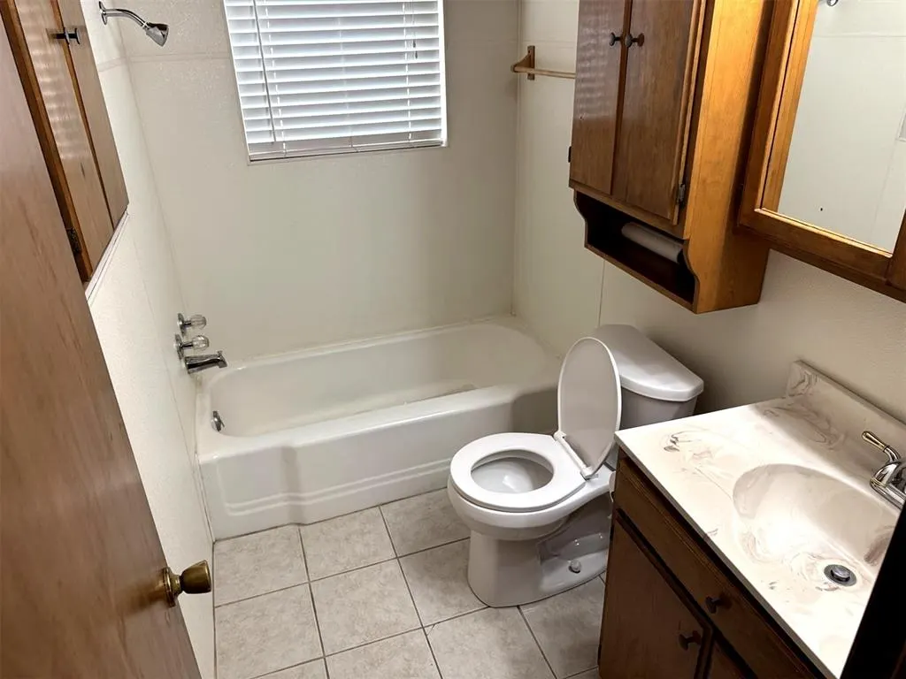 Photo 11 — 1105 S 13th Street, Clinton, OK 73601