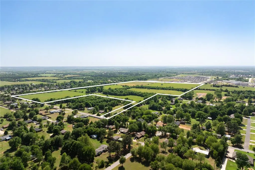 Photo 2 — 1115 S Morgan Road, Mustang, OK 73064