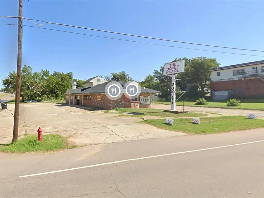 Photo 2 — 520 W Broadway Avenue, Seminole, OK 74868