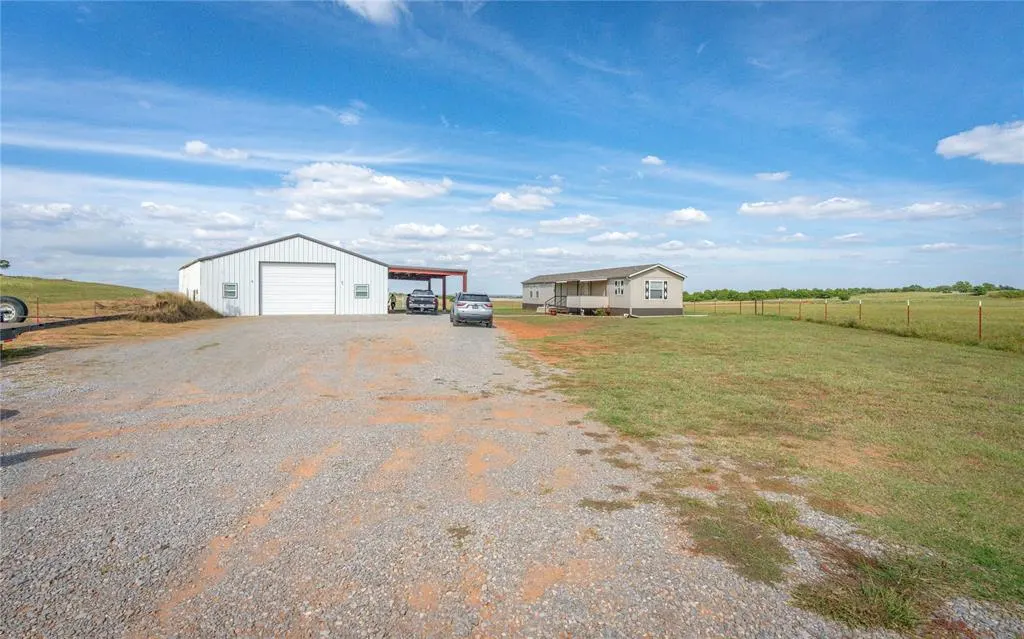 Photo 17 — 24239 E 1040 County Road, Weatherford, OK 73096