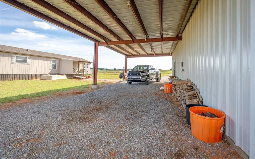 Photo 24 — 24239 E 1040 County Road, Weatherford, OK 73096