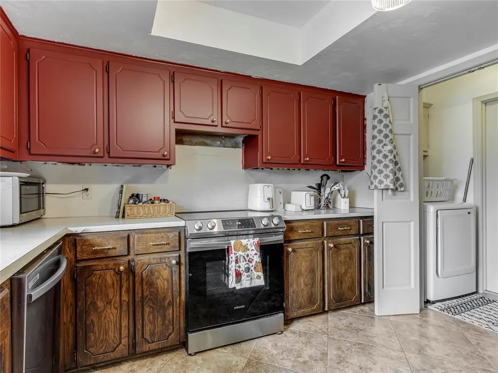 Photo 13 — 32 Corona Drive, Oklahoma City, OK 73149