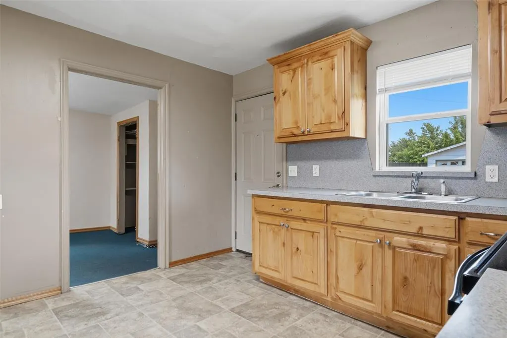 Photo 9 — 7623 McGee Street, Oklahoma City, OK 73169