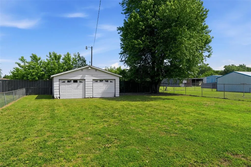 Photo 21 — 7623 McGee Street, Oklahoma City, OK 73169