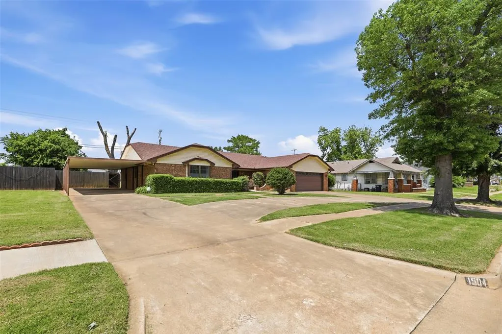 Photo 5 — 1504 N Bdwy, Shawnee, OK 74804