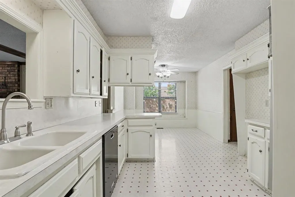 Photo 3 — 5609 NW 114th Street, Oklahoma City, OK 73162