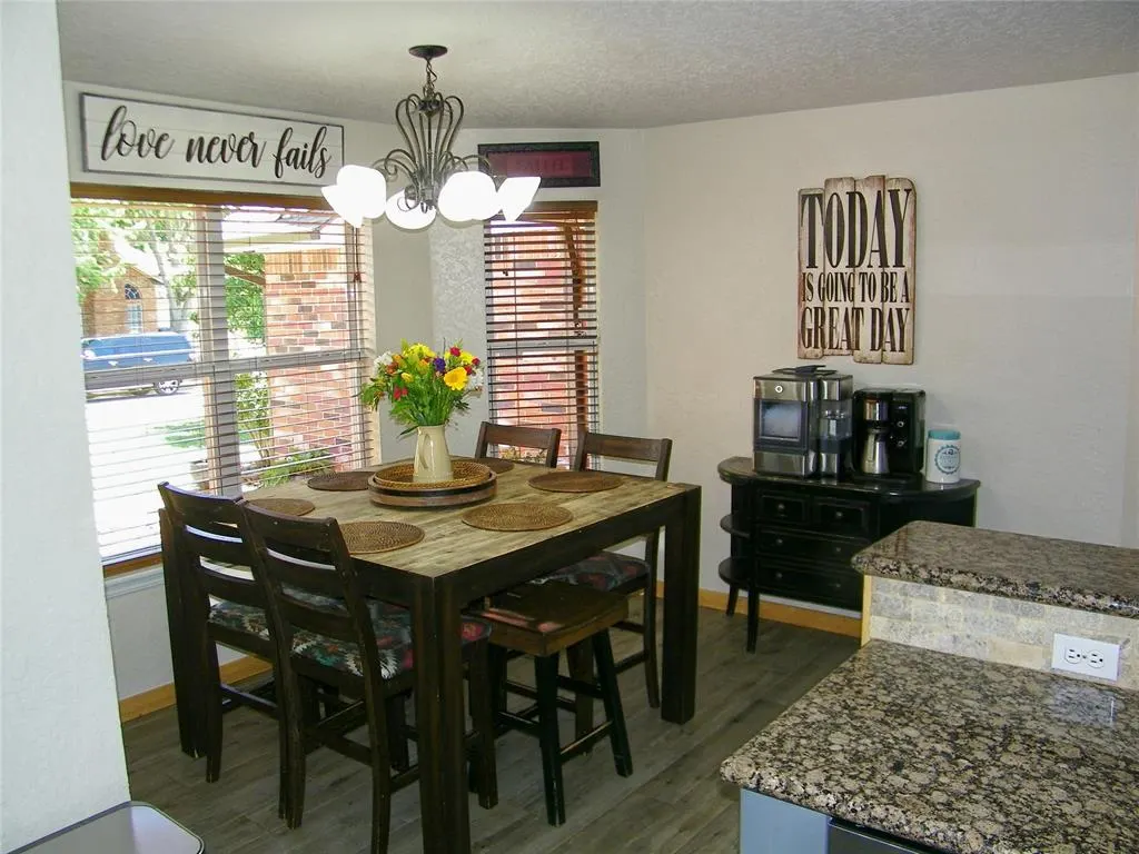 Photo 10 — 617 Firelane Rd, Edmond, OK 73003