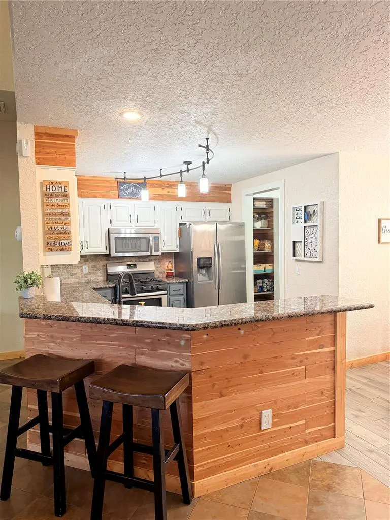 Photo 9 — 617 Firelane Rd, Edmond, OK 73003