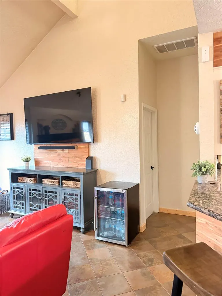 Photo 6 — 617 Firelane Rd, Edmond, OK 73003