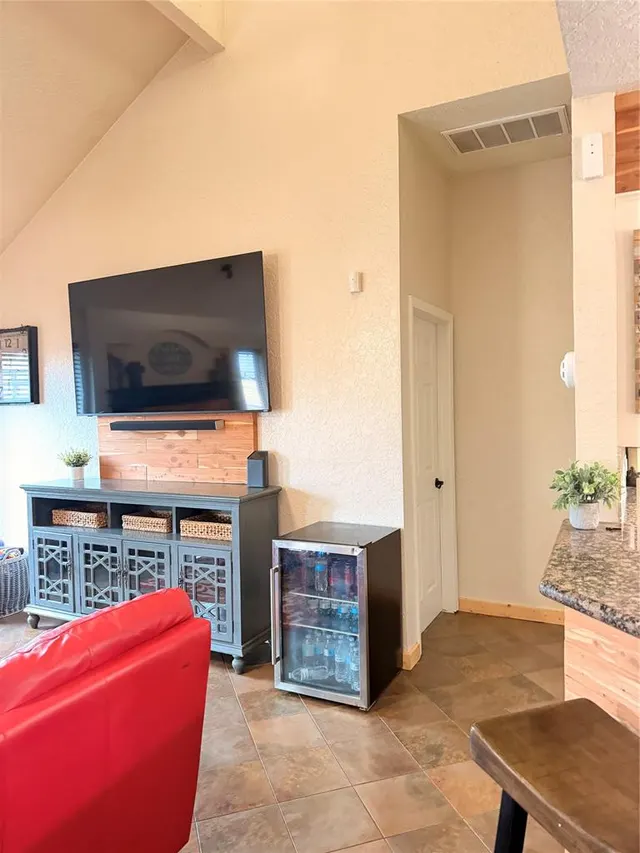 Photo 6 — 617 Firelane Rd, Edmond, OK 73003