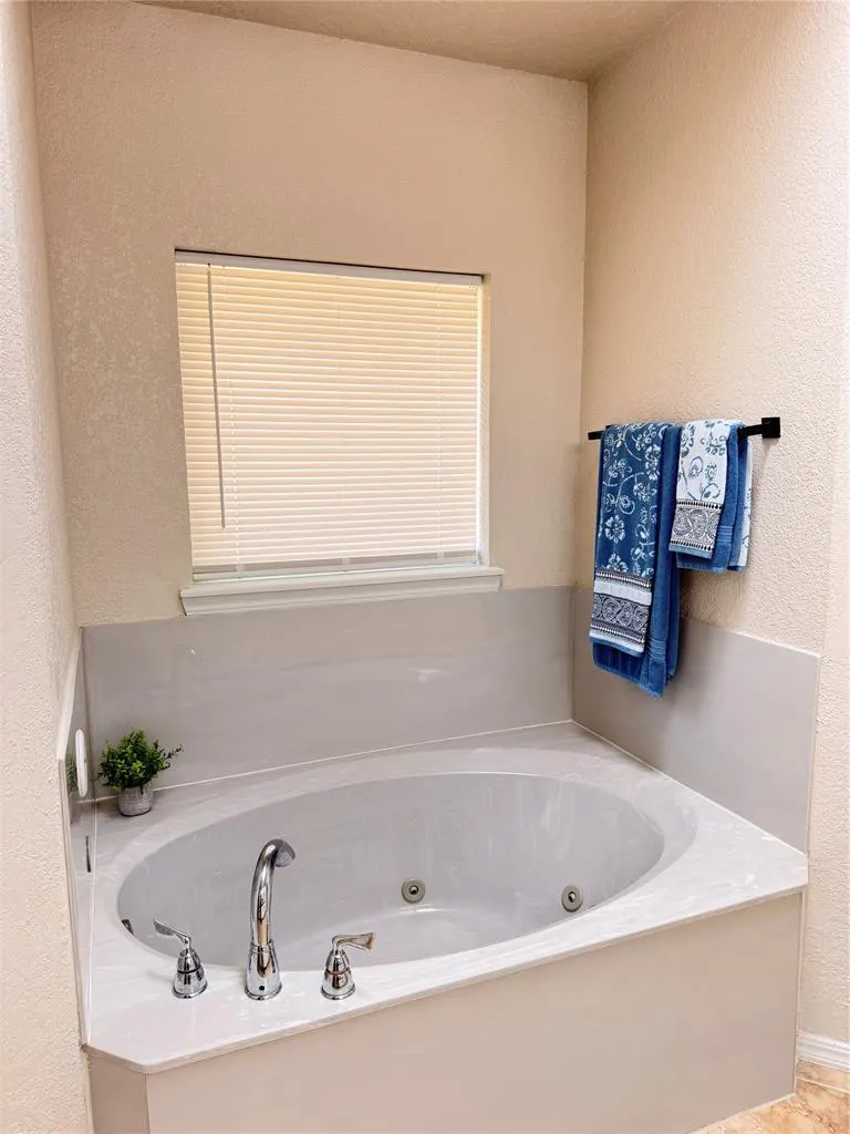 Photo 43 — 617 Firelane Rd, Edmond, OK 73003