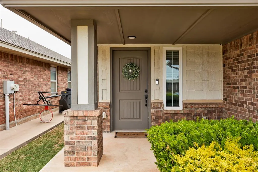 Photo 5 — 19716 Brunswick Court, Edmond, OK 73012