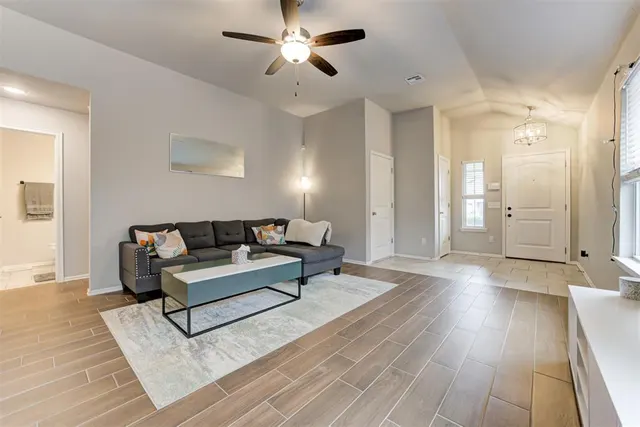 Photo 8 — 19716 Brunswick Court, Edmond, OK 73012