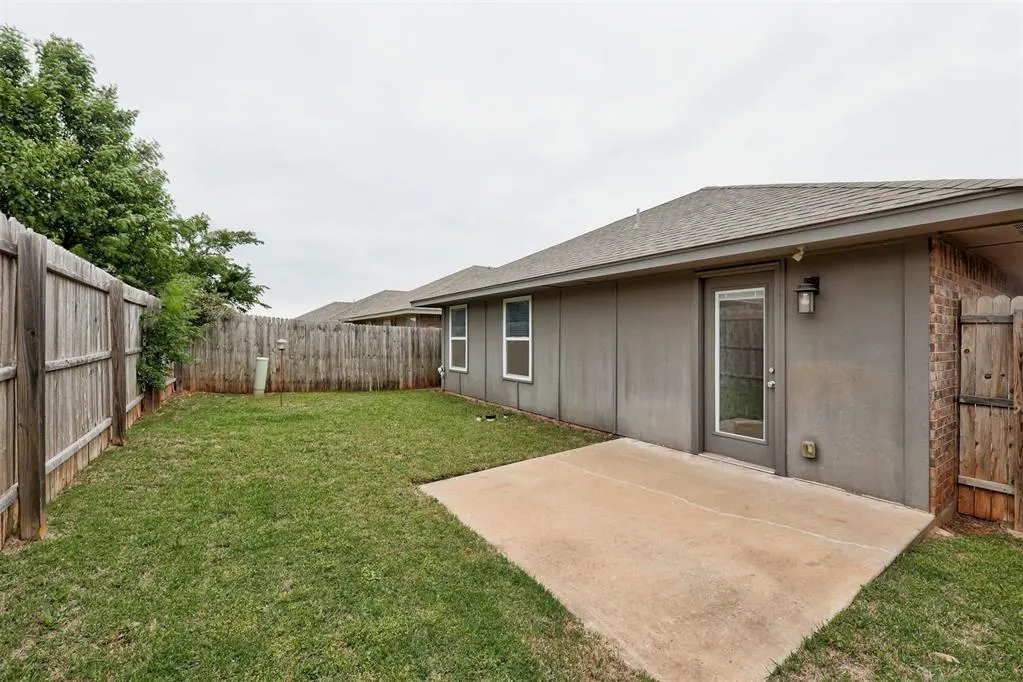 Photo 37 — 19716 Brunswick Court, Edmond, OK 73012