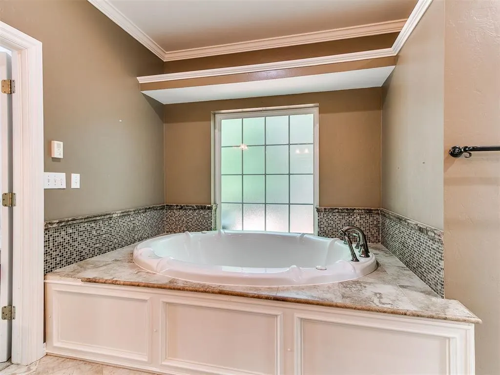 Photo 15 — 1851 Silver Oaks Drive, Edmond, OK 73025