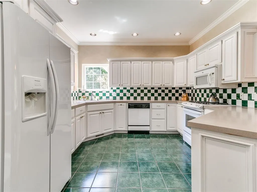 Photo 31 — 1851 Silver Oaks Drive, Edmond, OK 73025