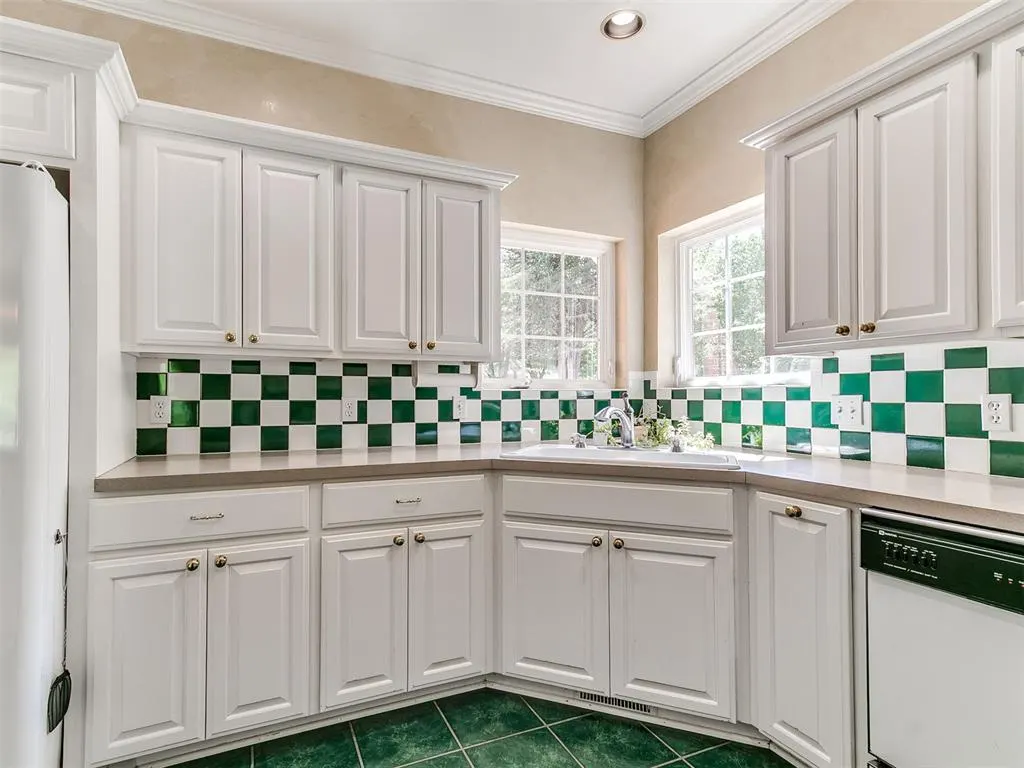 Photo 32 — 1851 Silver Oaks Drive, Edmond, OK 73025