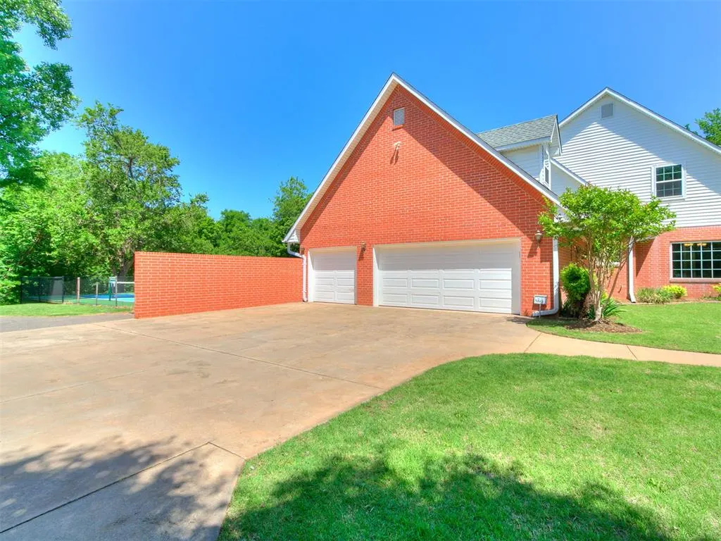 Photo 37 — 1851 Silver Oaks Drive, Edmond, OK 73025