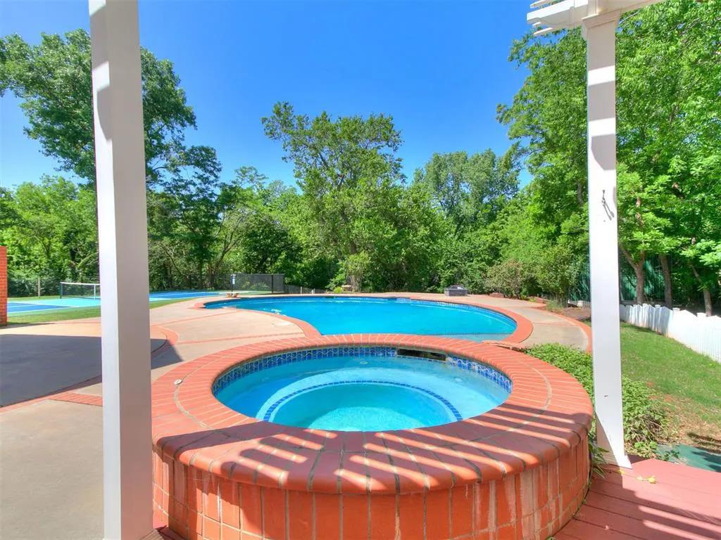 Photo 41 — 1851 Silver Oaks Drive, Edmond, OK 73025