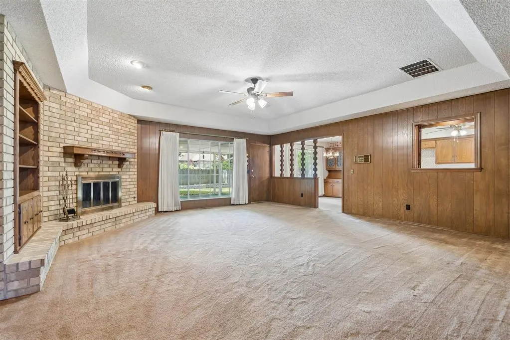 Photo 5 — 4032 Thunderbird Drive, Oklahoma City, OK 73120