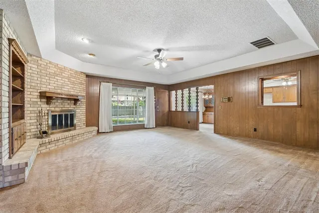 Photo 5 — 4032 Thunderbird Drive, Oklahoma City, OK 73120
