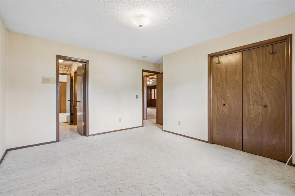 Photo 18 — 4032 Thunderbird Drive, Oklahoma City, OK 73120
